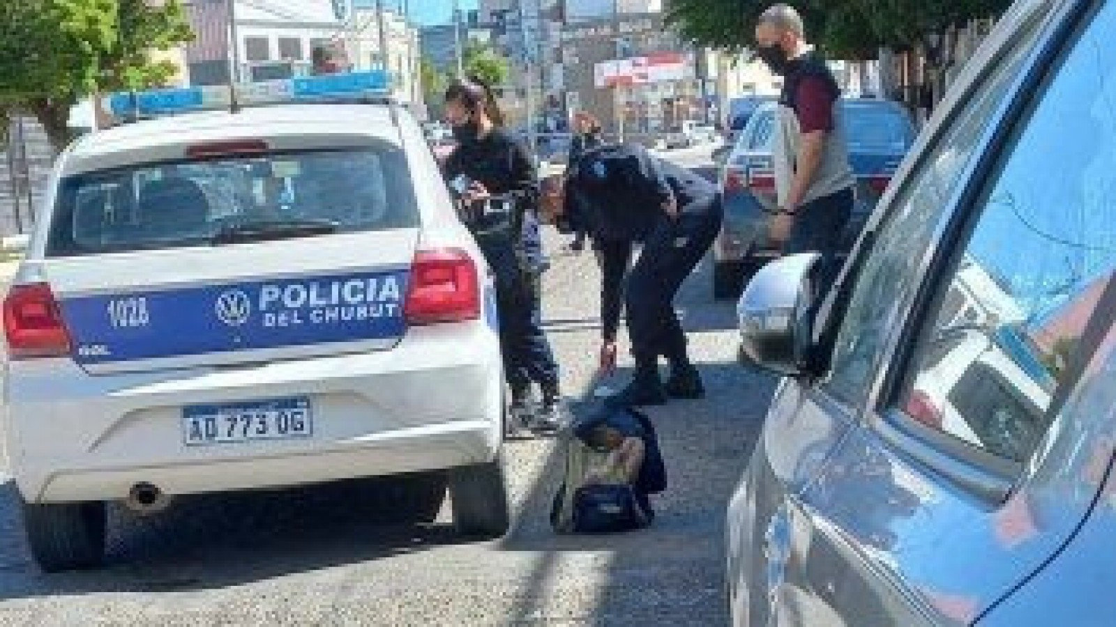 Conmoción: un hombre asesinó a puñaladas a una maestra en pleno centro de Comodoro Rivadavia